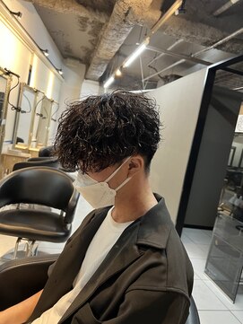 アイズ 海老名(AIZU) 波巻きスパイラルパーマツイストスパイラルパーマメンズマッシュ