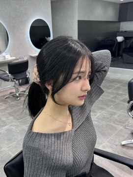 ジーニー 千葉(GENiE) 顔周りカット/グレーブラック/おくれ毛/前髪【佐藤詩門】