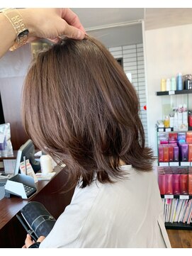 レイラバイアフロート 吉祥寺(Lila by afloat) 【畑中正敏】20代30代40代◎ひし形レイヤーくびレイヤー