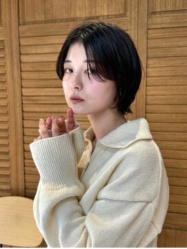 ヤイエ(yiye) ボブ/ミニボブ/顔周りレイヤーカット/ショートボブ/外はねボブ