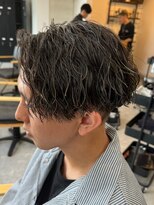 フゥ 宇都宮(FeU)&nbsp;波巻きパーマメンズパーマメンズヘアツーブロックツイストパーマ