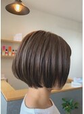まわりと差がつく夏ショート×白髪ぼかしハイライト