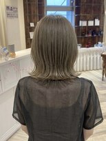 ユーシャンボール(U-CHAMBORD) ツヤ感切りっぱなしボブ