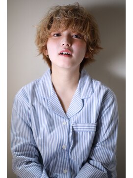 ラべリー 池袋(LOVELEY) グレージュ ハイトーンカラー 【池袋】