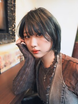 ボアップ(boappu) #ショートウルフ#ショートボブ#顔周りカット#グリーンカラー