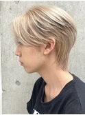渋谷メンズブリーチカラーミルクティーベージュセンターパート