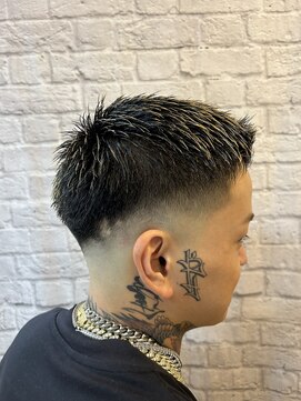 ヘアサロン 銀座マツナガ新宿店(hair salon) 大人の品格と男前を強調するスキンフェード