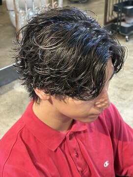 ルーメン 岐阜(ROOO MEN) サーフカール2ブロ刈り上げなしセンターパート