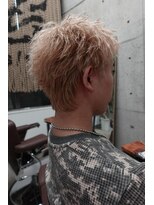 ソーレ(sole)&nbsp;メンズカットブリーチダブルカラースパイキーショート