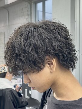 オーバル ジングウマエ(OVARL jingumae) 縦落ちツイストスパイラルラウンドウルフ