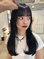 ホロ 渋谷(hollo) レイヤーカット/顔まわりレイヤー/黒髪/ワイドバング