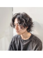 ユニル(Unille) 泉駅/メンズ/MEN’S/ニュアンスパーマ/センターパート/学割U24