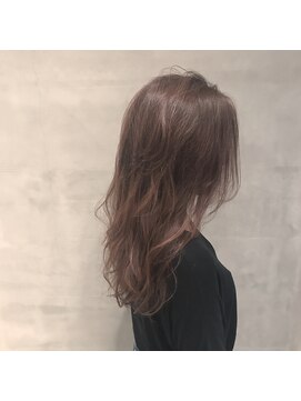 リリ(Riri) テイラーヒルロング