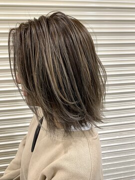 ボタニウム バイ アールサロン(BOTANIUM by RrSALON) 【 BOTANIUM滝島】無造作ハイライトロブ