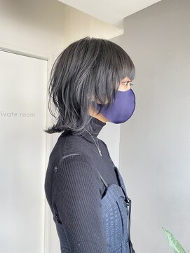 シア(sia) 透明感♪グレージュヘア