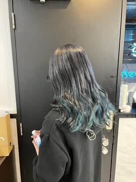 アルーシェウィズスカイ 原宿(Alushe with Sky) ターコイズブルー/グラデーション/ケアブリーチ/ダブルカラー