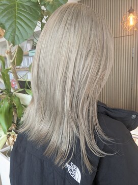 ブレンド(BLEND) ホワイトベージュカラー