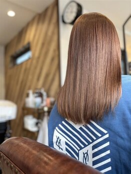 ヘアーアート ワンツースリー(HAIR ART 123)の写真/カラーを繰り返した髪でもナチュラルなサラサラストレート♪ケアしながらサラ艶髪を手に入れるチャンス☆