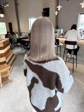 ソーコ(SOKO) ホワイトグレージュ!