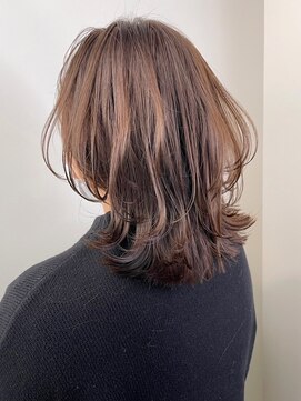 クィーンズガーデンバイケーツーギンザ(QUEEN’S GARDEN by K two GINZA) シルクレイヤーカット*ミディアムレイヤー*白髪染め*オージュア