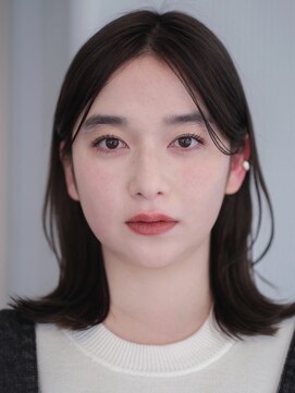 ガーデンヨコハマエスト(GARDEN YOKOHAMA est) 似合わせカット　ダークアッシュ　ミディアムレイヤーカット