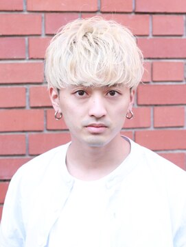 マイロ(mailo) ハイトーンくせ毛風無造作マッシュ