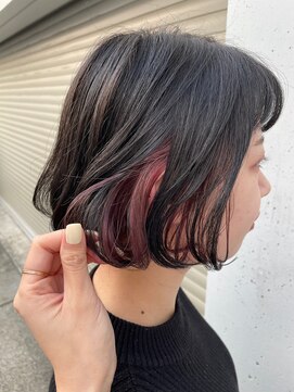 ロイジー(roijir) 切りっぱなしボブ×インナーカラー