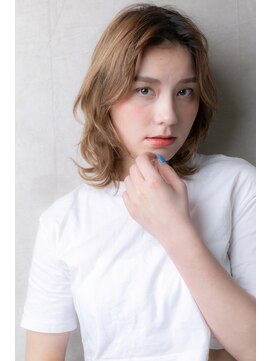 モッズヘア 越谷(mod's hair) かきあげ前髪外国人風金髪センターパートTb2越谷20代30代40代