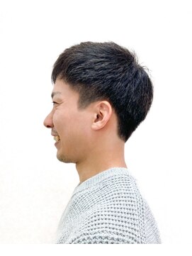 黄ぐまくん美容室 メンズ　ツーブロック