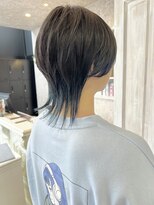 キャアリー(Caary) 福山市Caaryブリーチ深海ブルーインナーカラーレイヤーウルフ