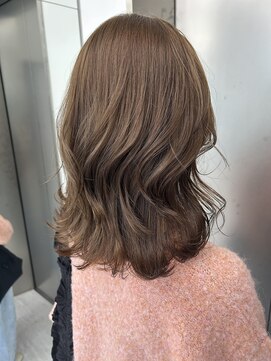 ビューナゴヤ 名駅(VIEW NAGOYA) 黒髪/ボブルフ/小顔/外ハネ/外ハネレイヤー/くびれヘア