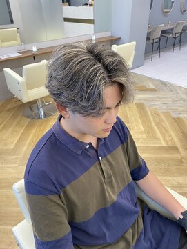 アレス バイ シカ 神戸三宮元町店(ALLES by Cica) ハイライトナチュラルセンターパート