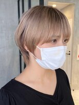 エリマ 武蔵小杉(elima) 武蔵小杉大人ショートボブベージュカラー白髪ぼかしくびれ30代