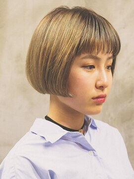 ニイ(nii.) niiカット×ハイトーンベージュアッシュ