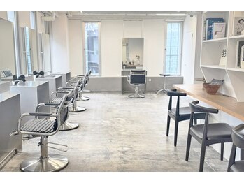 ウル 表参道(HOULe)の写真/髪質改善・レイヤーカットが人気なサロンが表参道リニューアルOPEN[髪質改善/酸性ストレート/表参道/渋谷］