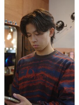 エディ(Edy) メンズセンターパートニュアンスパーマブラウンカラー眉毛カット