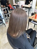 ダスティ 豊科駅前店(Dasty)&nbsp;濃いめのミルクティーベージュ