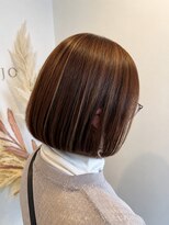 アンジュール&nbsp;白髪ぼかしハイライト×ボブ