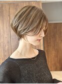 ショートヘアショートボブ前下がりショート丸み