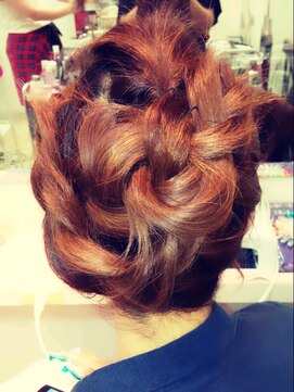 ヘアーアンドメイク ポッシュ 日暮里店(HAIR＆MAKE POSH) あみこみまとめ髪