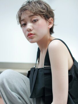 ゼンコー キチジョウジ シェール(ZENKO KICHIJOJI chere) ハイトーンのセンシュアルなベリーショート