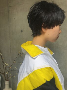 ビビト(bibito) bibito ショートウルフ　黒髪ベリーショート　伸ばしかけ