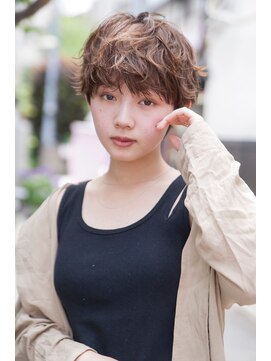 エイミー(Aimee) Aimee ランダムショート×ジンジャーベージュ