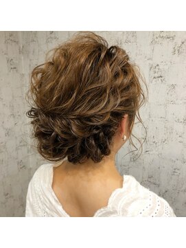 ヘアメイク ヴァロ(Hair Make VaLo) まとめアレンジ