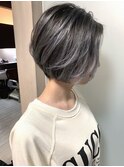 3Dハイライトグレージュショートボブ
