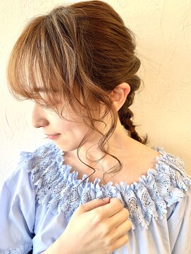 ヨナサン(Yona Saint) カジュアルヘアアレンジ。