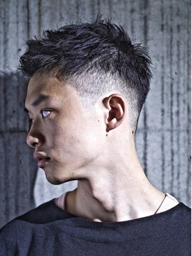 モイ(moy) フェードカット バーバースタイル スキンフェード〔浅草/上野〕