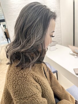 ステア ケース(stair case) 海外ハイライトバレイヤージュ 20代30代40代