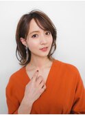 大人美人艶カラーベージュ小顔カット透明感外ハネレイヤーミディ