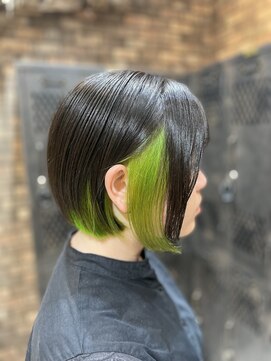 ネウィ 八王子(newi) ミニボブインナーカラー【ネオンライム】